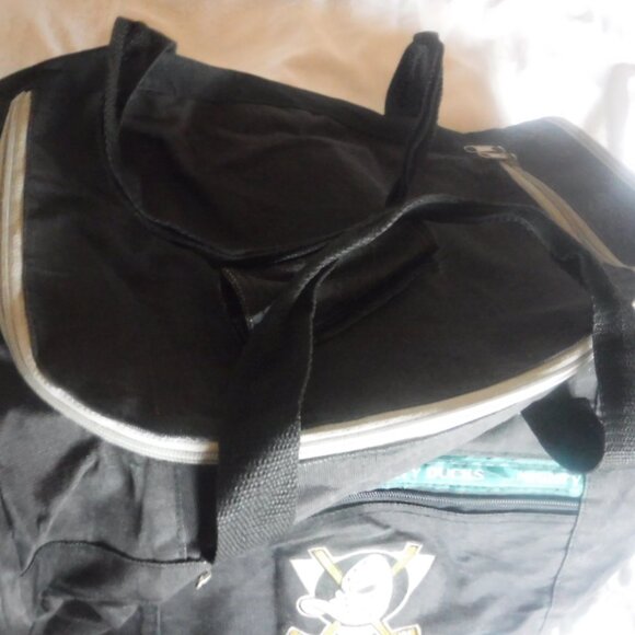 Mighty Ducks Small Black Duffle Bag Small NO Shoulder Strap - Picture 5 of 9